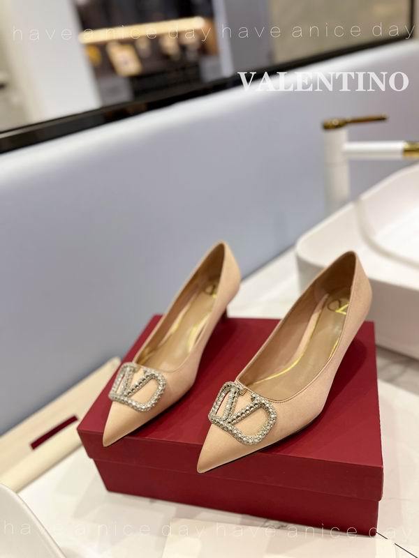 Valentino Women's Shoes 552